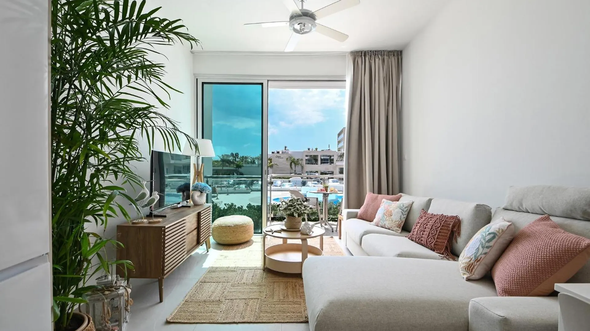 Crystal Coast Apartment Protaras